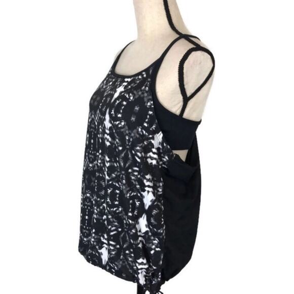 Fabletics Norwalk Racerback Tank Top Black White Built-In Bra Athletic Womens - Picture 5 of 8